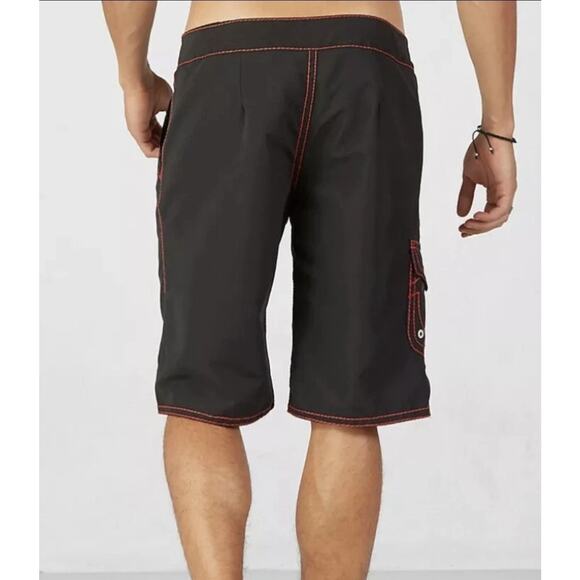 True Religion Men's Big T Board Shorts Black PTRB011S size 42 With Defect - Picture 2 of 9